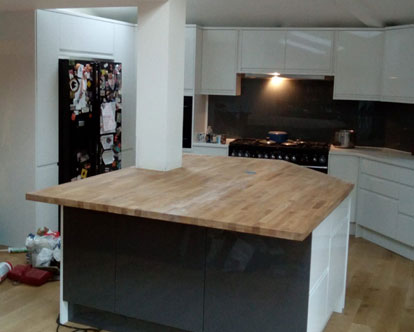 A new bespoke kitchen fitted in Croydon